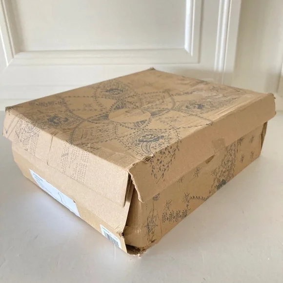 NIB Free People Elle Block Heel Beige Leather Boots Sz 40 - Picture 2 of 11